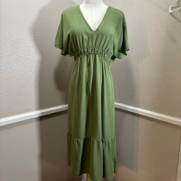 Hering Green Smocked V Neck Maxi Dress Size Medium Short Sleeve Prairie Cottage - Picture 2 of 11